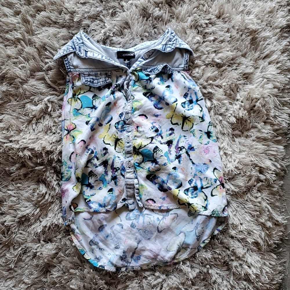 Light weight summer butterfly top